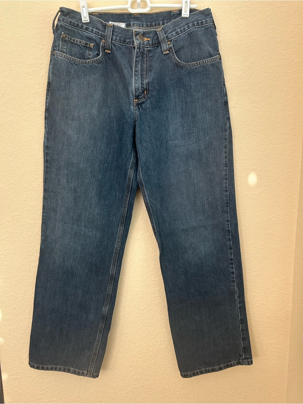 Carhartt Mens Jeans Straight Leg Relaxed Fit Size 32x30 Color Blue Medium Wash
